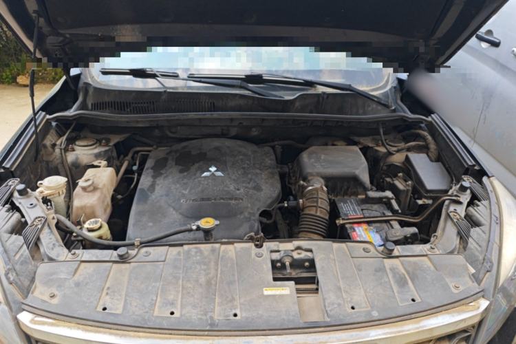 Used Leopaard CS10 2015 2.0T Manual Excellence Edition Engine Bay