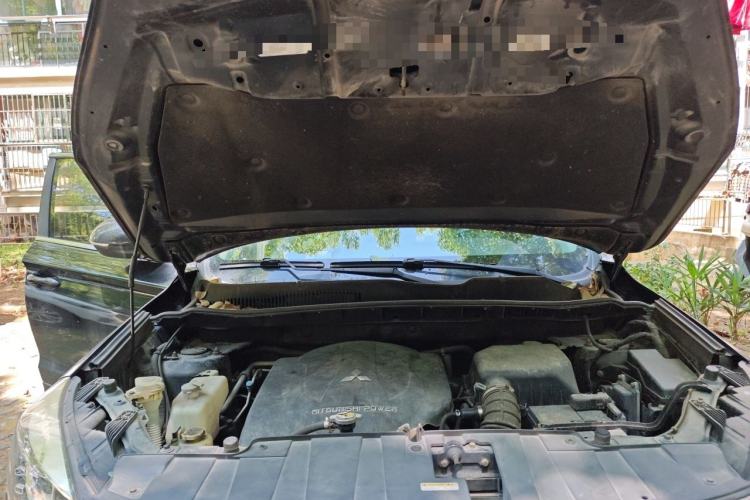 Used Leopaard CS10 2015 2.0T Manual Excellence Edition Engine Bay