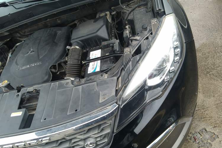 Used Leopaard CS10 2015 2.0T Manual Fashion Edition Engine Bay Left