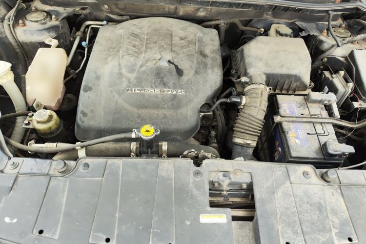 Used Leopaard CS10 2015 2.0T Manual Excellence Edition Engine Bay