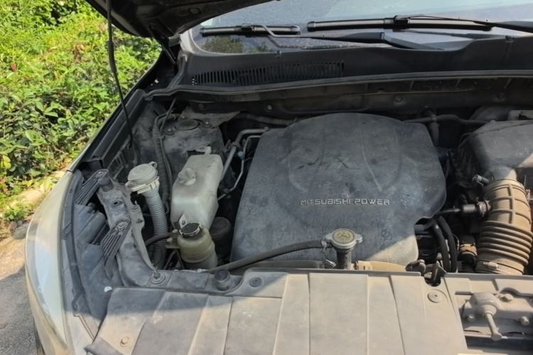 Used Leopaard CS10 2015 2.0T Manual Excellence Edition Engine Bay Right