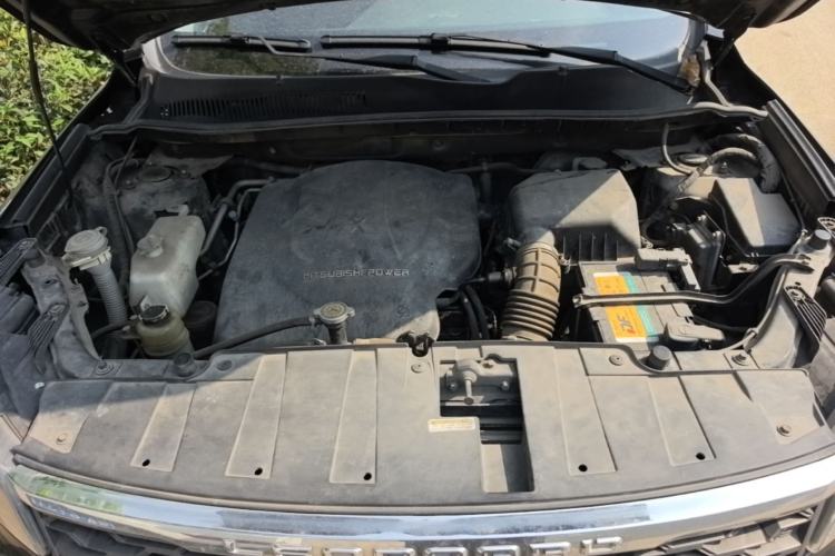 Used Leopaard CS10 2015 2.0T Manual Excellence Edition Engine Bay