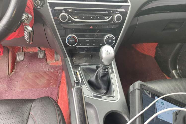 Used Leopaard CS10 2015 2.0T Manual Fashion Edition Gear Lever