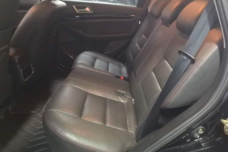 Used Leopaard CS10 2015 2.0T Manual Fashion Edition Left Rear Seat