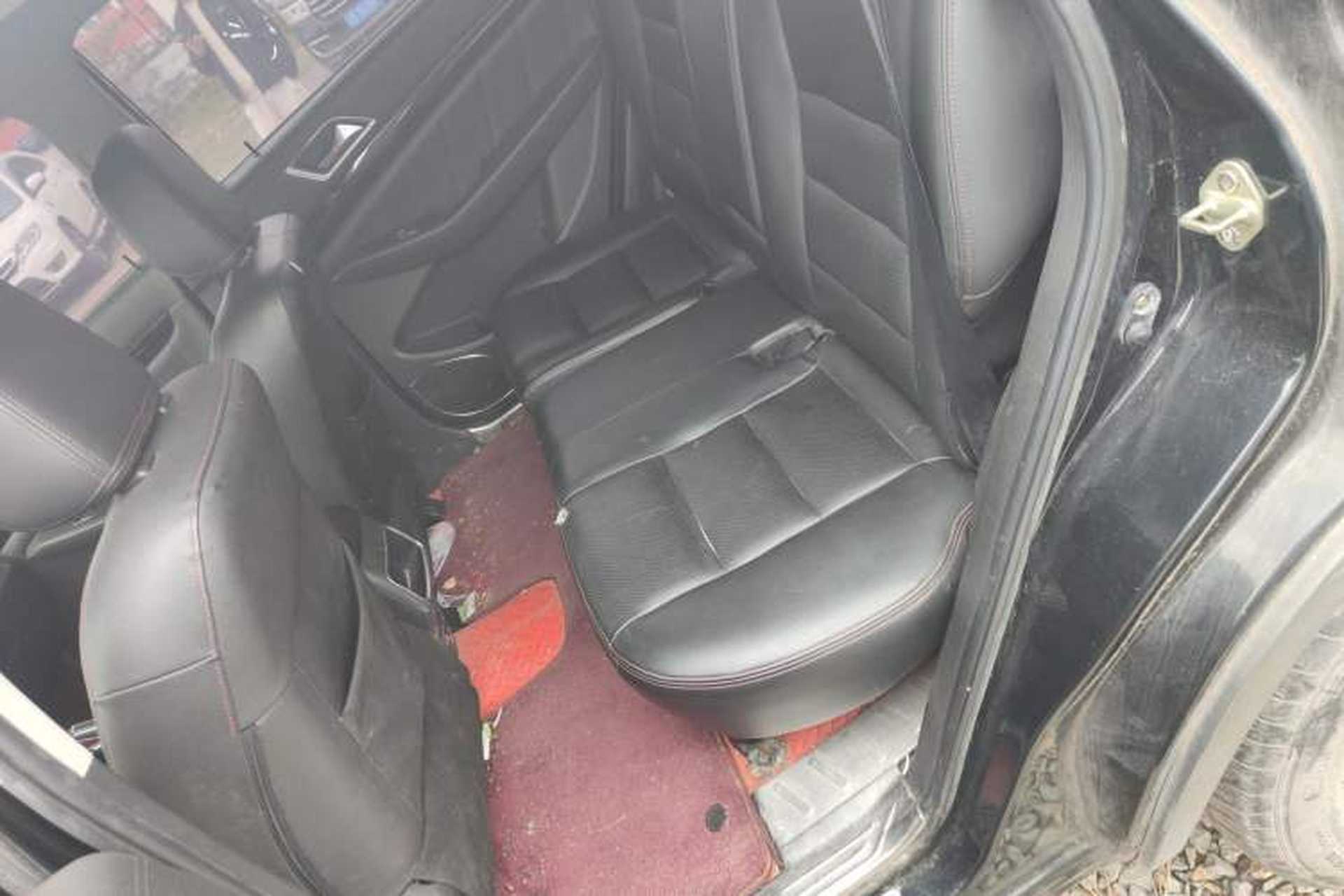 Used Leopaard CS10 2015 2.0T Manual Fashion Edition Left Rear Seat