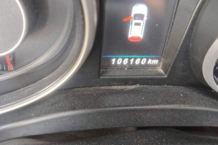 Used Leopaard CS10 2015 2.0T Manual Excellence Edition Odometer Close Up