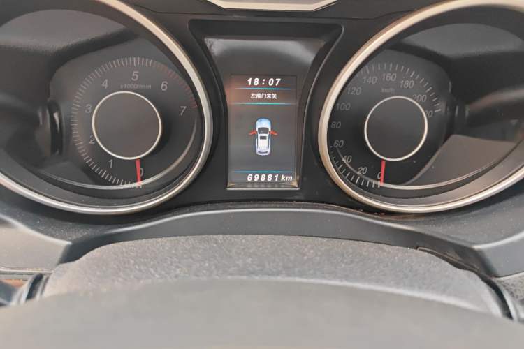 Used Leopaard CS10 2015 2.0T Manual New Generation Trim Odometer Close Up