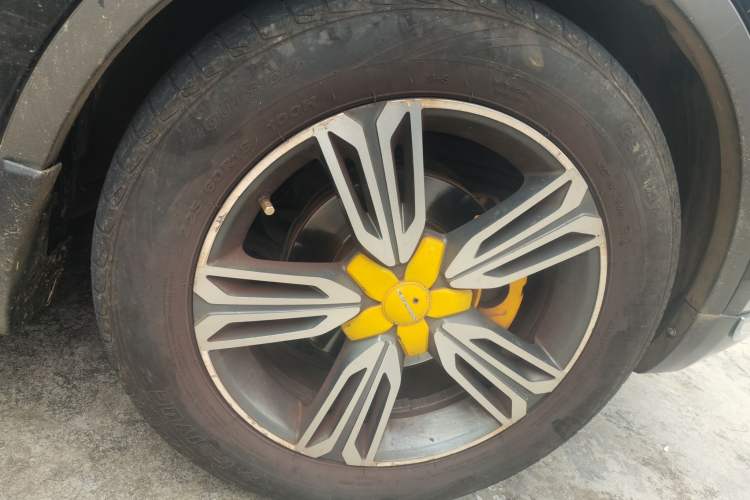 Used Leopaard CS10 2015 2.0T Manual Excellence Edition Right Front Wheel Hub