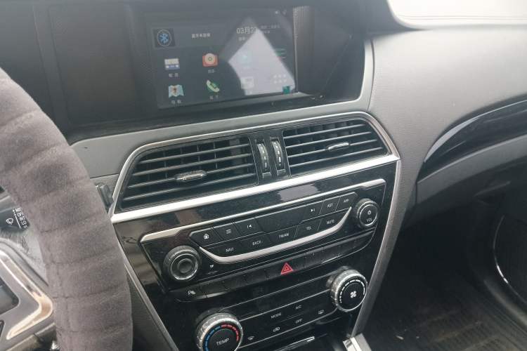 Used Leopaard CS10 2015 2.0T Manual Excellence Edition Audio And AC Panel