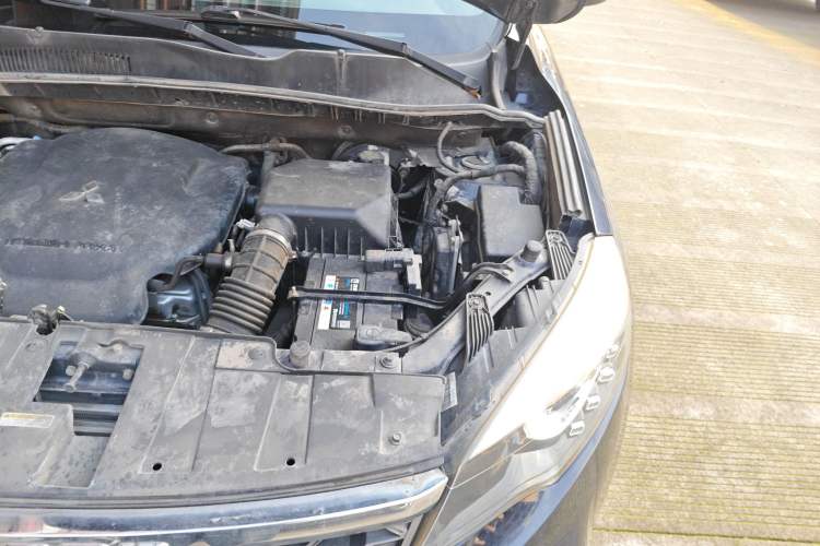 Used Leopaard CS10 2015 2.0T Manual Fashion Edition Engine Bay Left