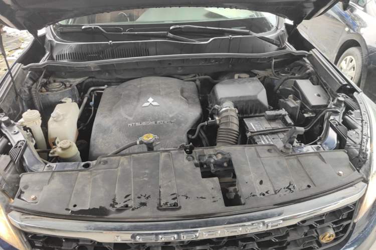 Used Leopaard CS10 2015 2.0T Manual Excellence Edition Engine Bay