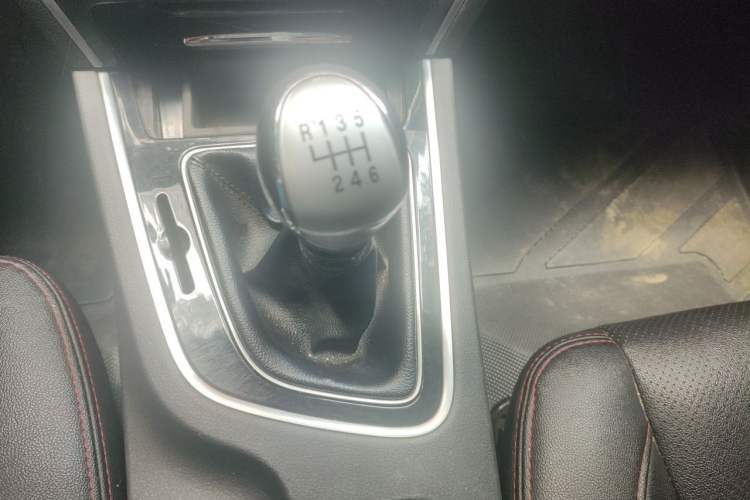 Used Leopaard CS10 2015 2.0T Manual Fashion Edition Gear Lever