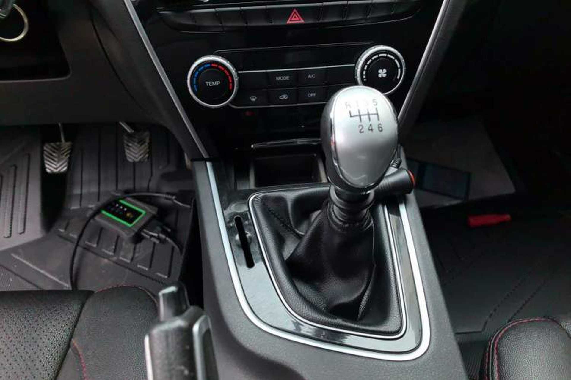 Used Leopaard CS10 2015 2.0T Manual Fashion Edition Gear Lever