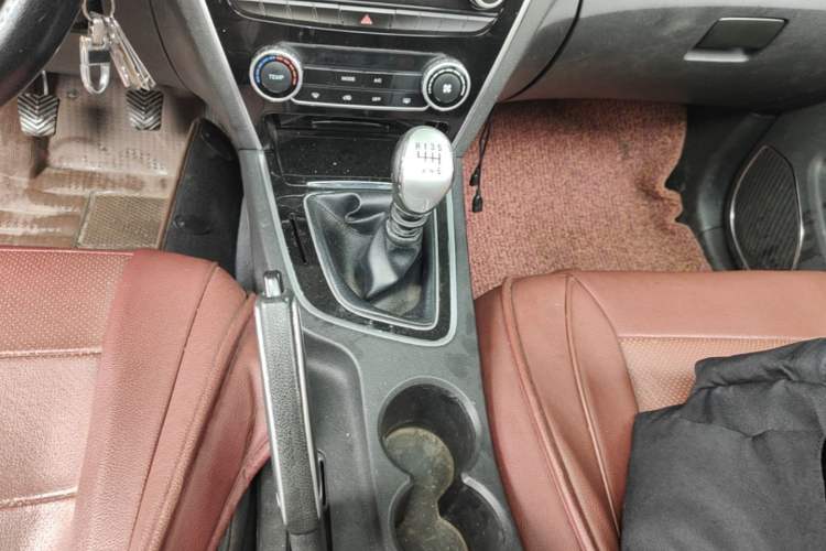 Used Leopaard CS10 2015 2.0T Manual Excellence Edition Gear Lever