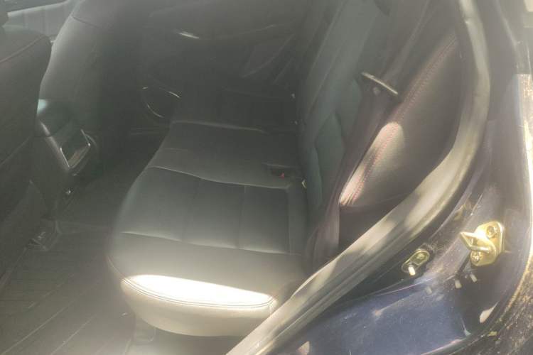 Used Leopaard CS10 2015 2.0T Manual Fashion Edition Left Rear Seat