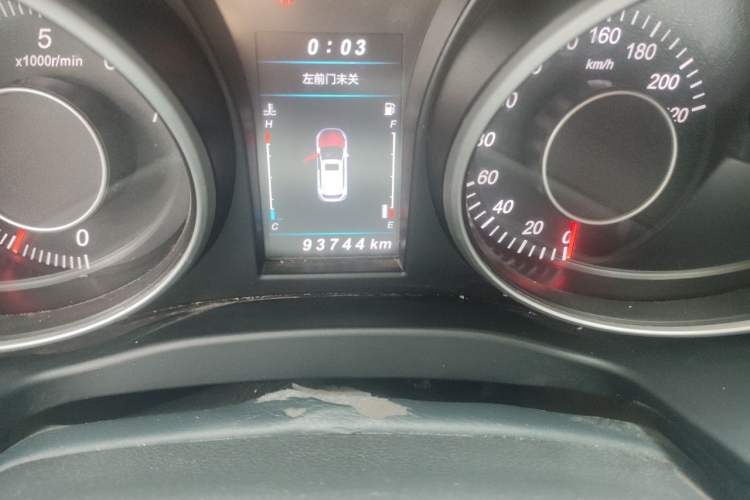 Used Leopaard CS10 2015 2.0T Manual Fashion Edition Odometer Close Up