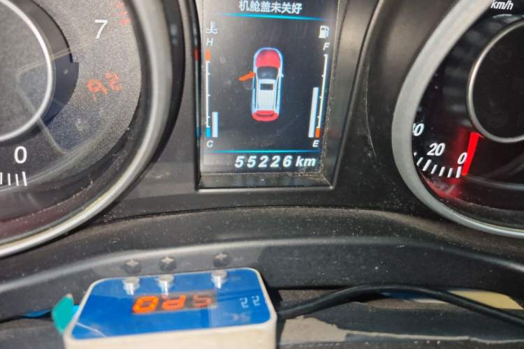 Used Leopaard CS10 2015 2.0T Manual Excellence Edition Odometer Close Up
