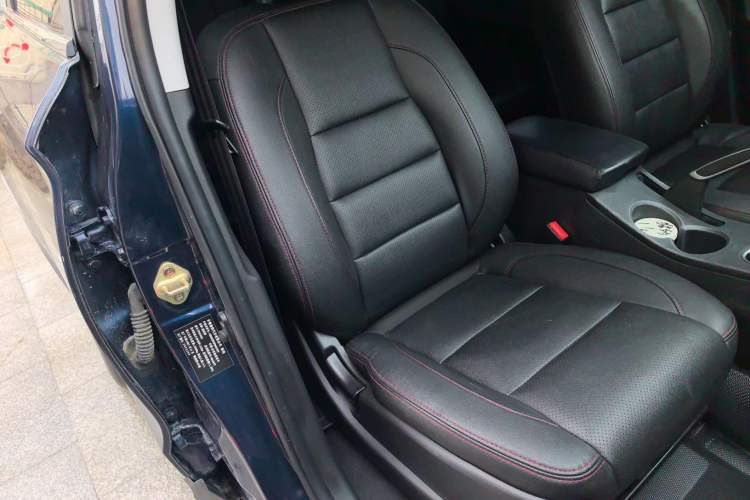 Used Leopaard CS10 2015 2.0T Manual Fashion Edition Right Front Seat