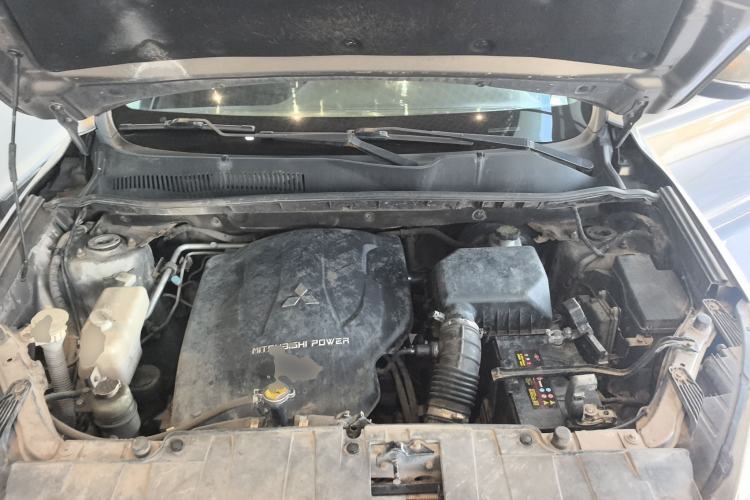 Used Leopaard CS10 2015 2.0T Manual New Generation Trim Engine Bay