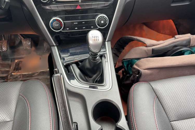 Used Leopaard CS10 2015 2.0T Manual Excellence Edition Gear Lever