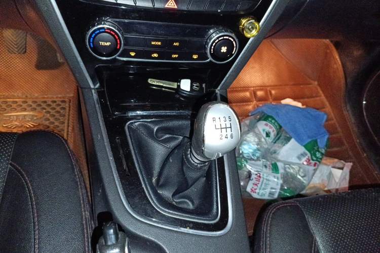 Used Leopaard CS10 2015 2.0T Manual Fashion Edition Gear Lever