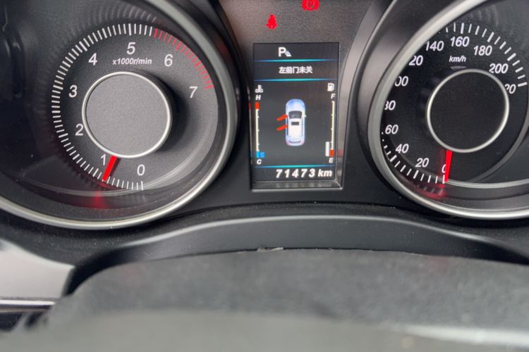 Used Leopaard CS10 2015 2.0T Manual Excellence Edition Odometer Close Up