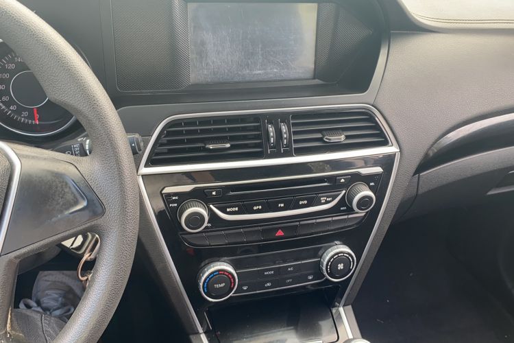 Used Leopaard CS10 2015 2.0T Manual New Generation Trim Audio And AC Panel
