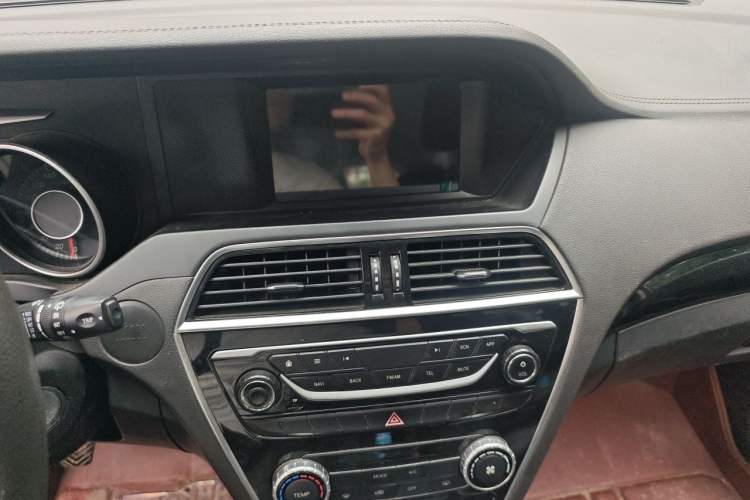 Used Leopaard CS10 2015 2.0T Manual Fashion Edition Audio And AC Panel