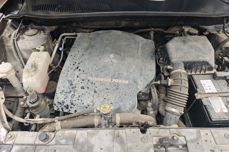 Used Leopaard CS10 2015 2.0T Manual Fashion Edition Engine Bay