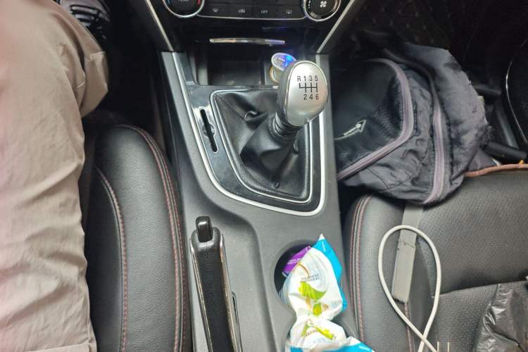 Used Leopaard CS10 2015 2.0T Manual Fashion Edition Gear Lever