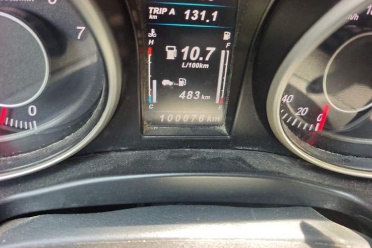 Used Leopaard CS10 2015 2.0T Manual Fashion Edition Odometer Close Up