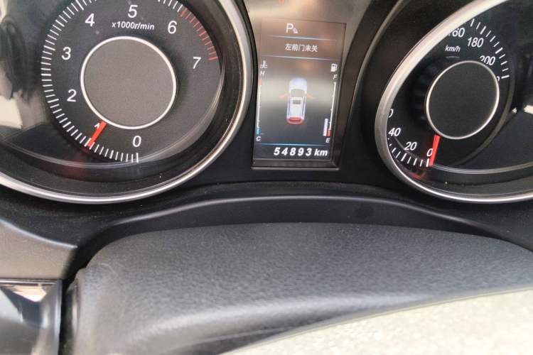 Used Leopaard CS10 2015 2.0T Manual Supreme Edition Odometer Close Up