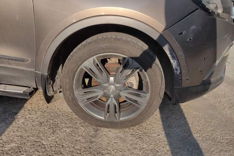 Used Leopaard CS10 2015 2.0T Manual Fashion Edition Right Front Wheel Hub