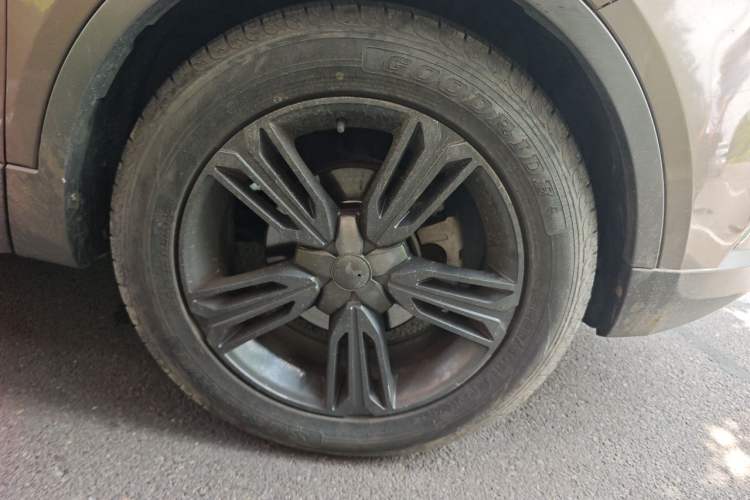 Used Leopaard CS10 2015 2.0T Manual Fashion Edition Right Front Wheel Hub