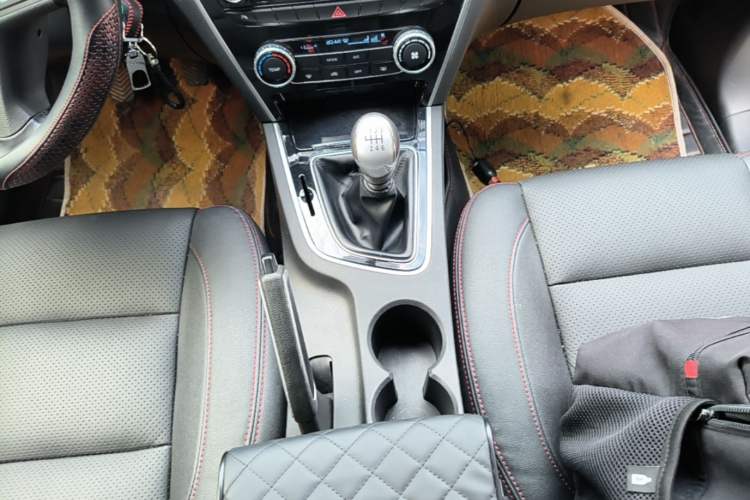 Used Leopaard CS10 2015 2.0T Manual Excellence Edition Gear Lever