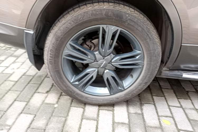 Used Leopaard CS10 2015 2.0T Manual New Generation Trim Right Rear Wheel Hub