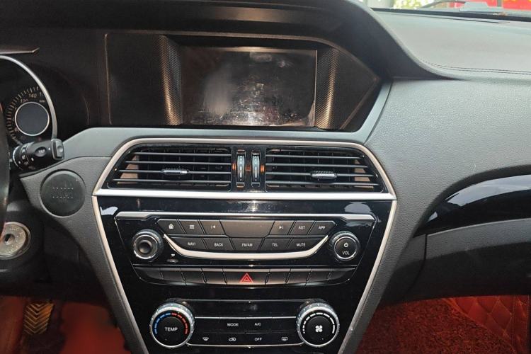 Used Leopaard CS10 2015 2.0T Manual Fashion Edition Audio And AC Panel