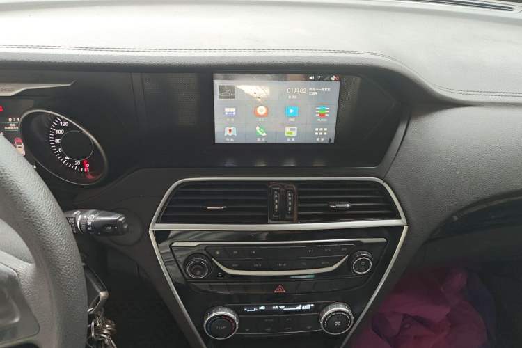 Used Leopaard CS10 2015 2.0T Manual Fashion Edition Audio And AC Panel