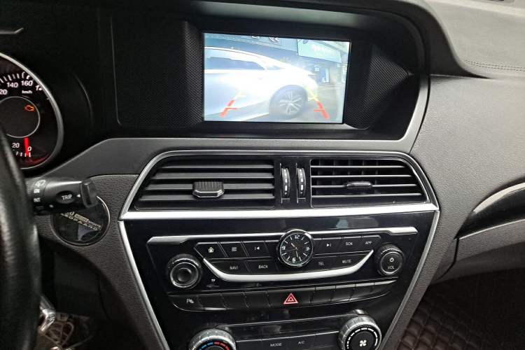 Used Leopaard CS10 2015 2.0T Manual Excellence Edition Audio And AC Panel