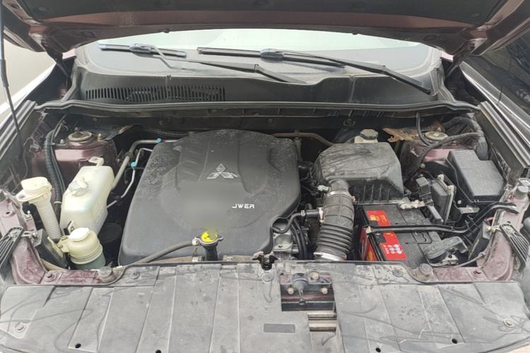 Used Leopaard CS10 2015 2.0T Manual Excellence Edition Engine Bay