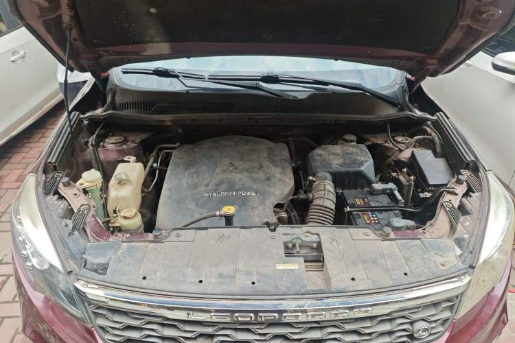 Used Leopaard CS10 2015 2.0T Manual Excellence Edition Engine Bay