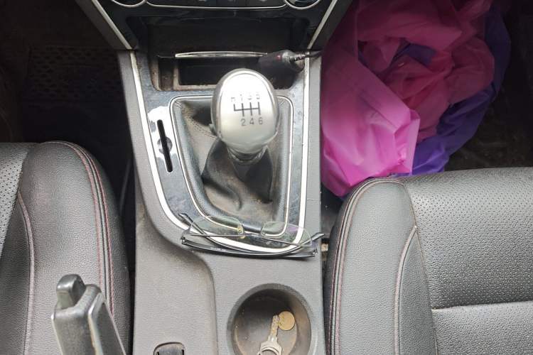 Used Leopaard CS10 2015 2.0T Manual Fashion Edition Gear Lever
