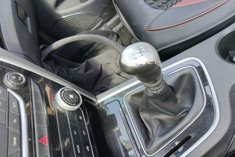 Used Leopaard CS10 2015 2.0T Manual Excellence Edition Gear Lever