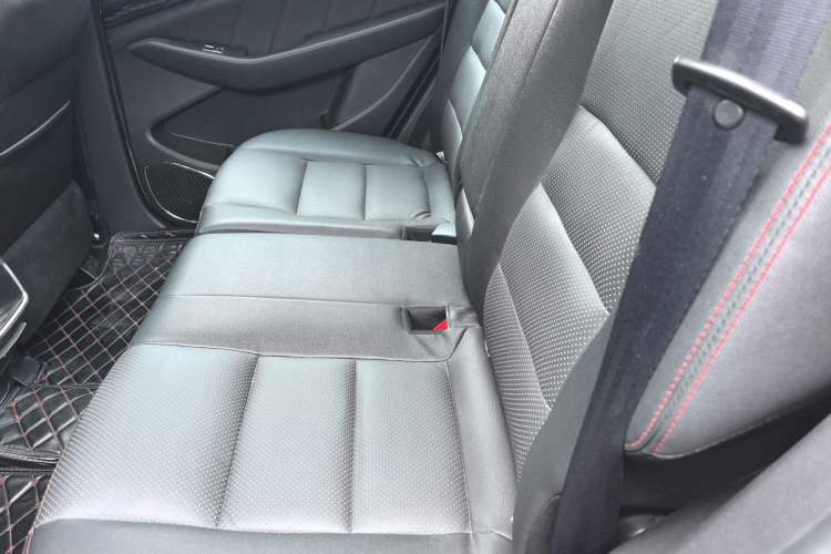 Used Leopaard CS10 2015 2.0T Manual Excellence Edition Interior 1
