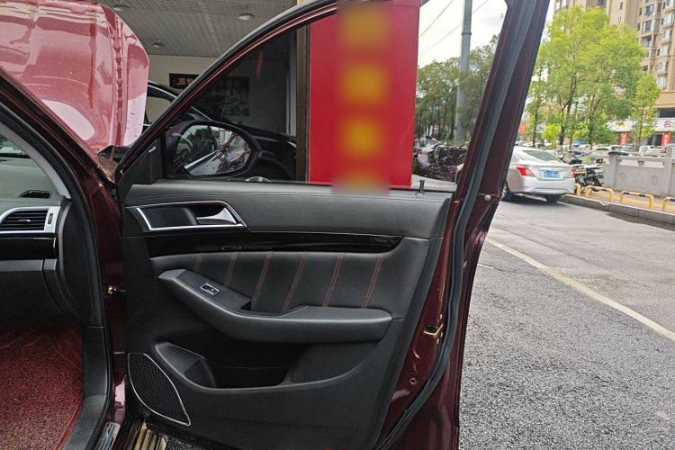 Used Leopaard CS10 2015 2.0T Manual Fashion Edition Interior 5