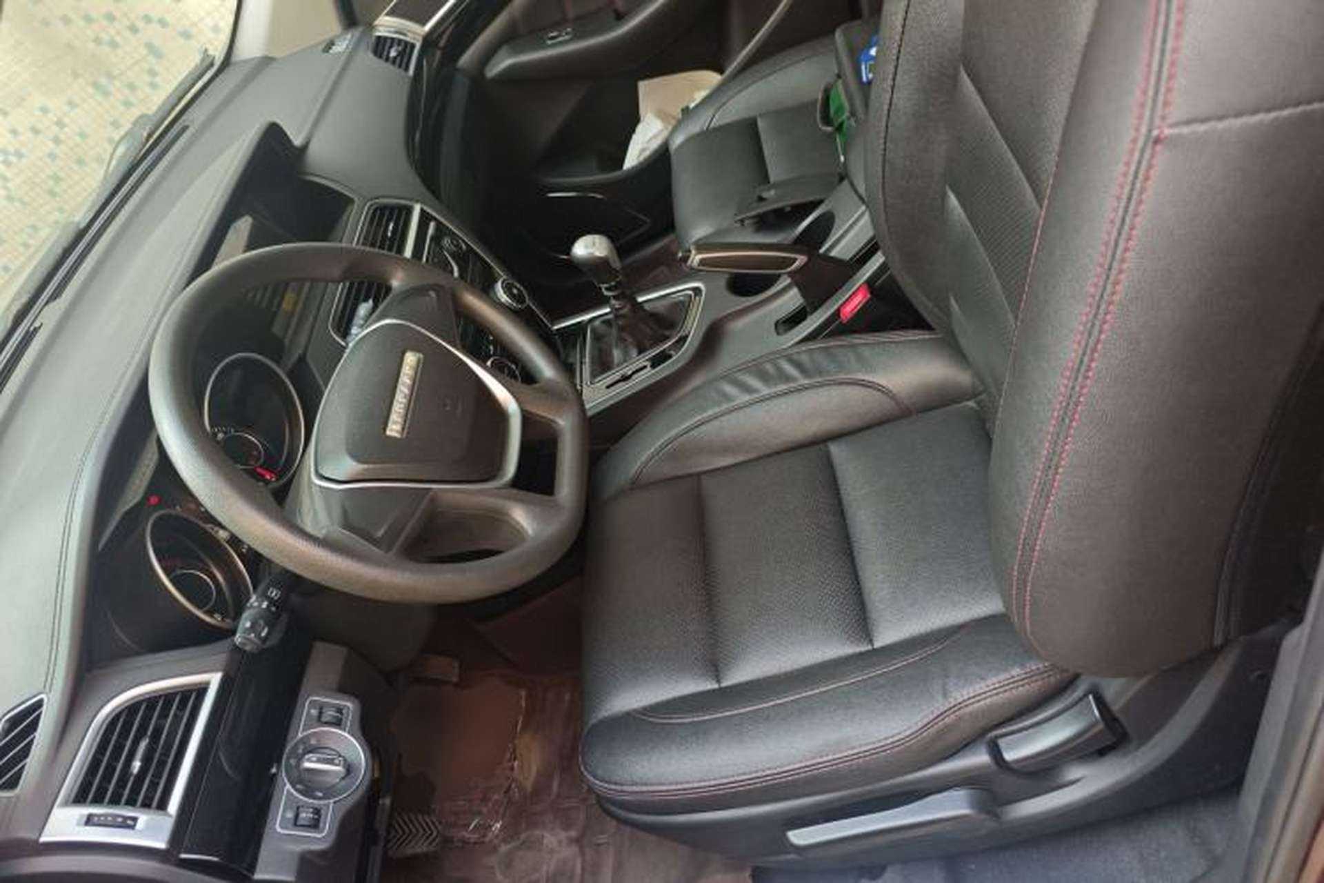 Used Leopaard CS10 2015 2.0T Manual Fashion Edition Left Front Seat