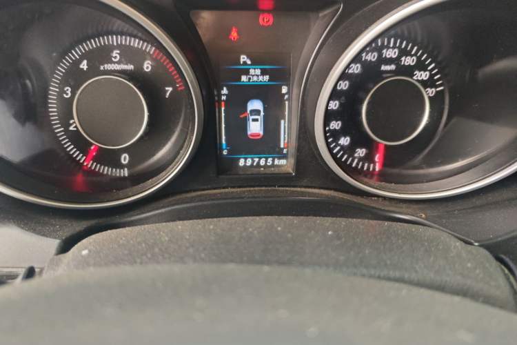 Used Leopaard CS10 2015 2.0T Manual Excellence Edition Odometer Close Up