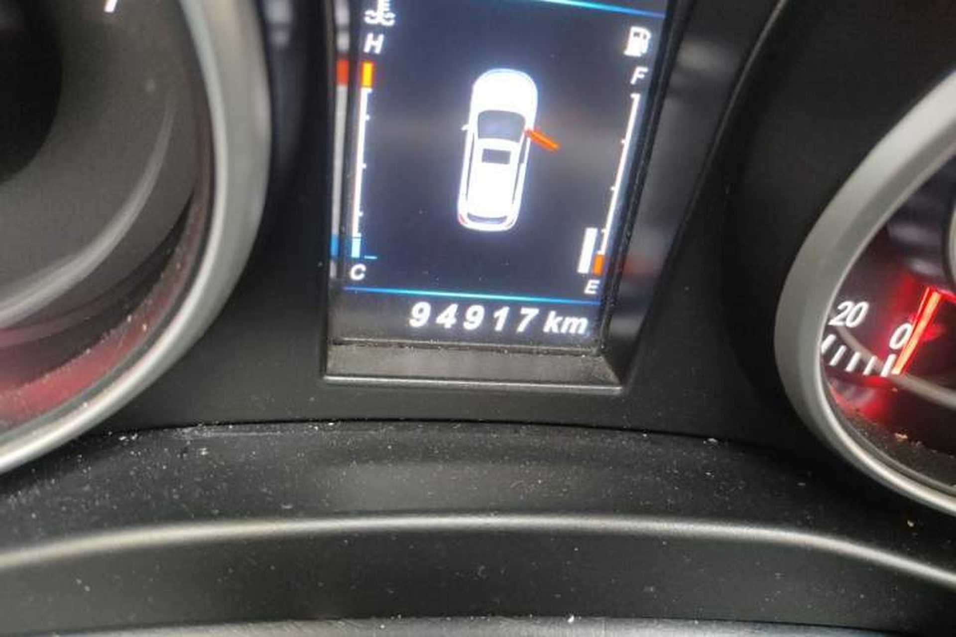 Used Leopaard CS10 2015 2.0T Manual Excellence Edition Odometer Close Up