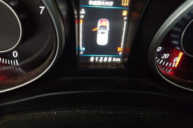 Used Leopaard CS10 2015 2.0T Manual Fashion Edition Odometer Close Up