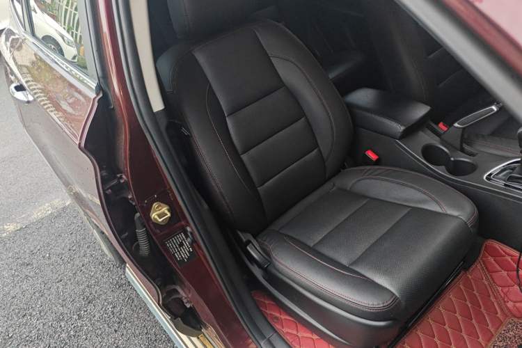 Used Leopaard CS10 2015 2.0T Manual Fashion Edition Right Front Seat